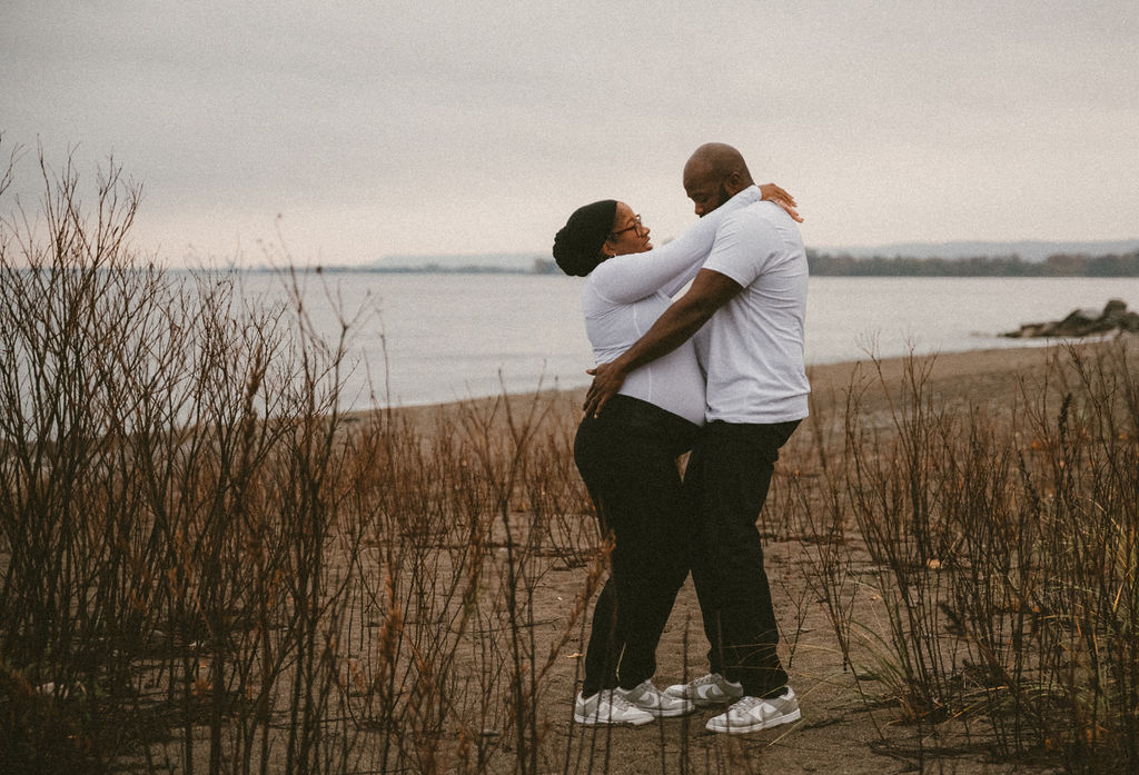 Happy maternity photos