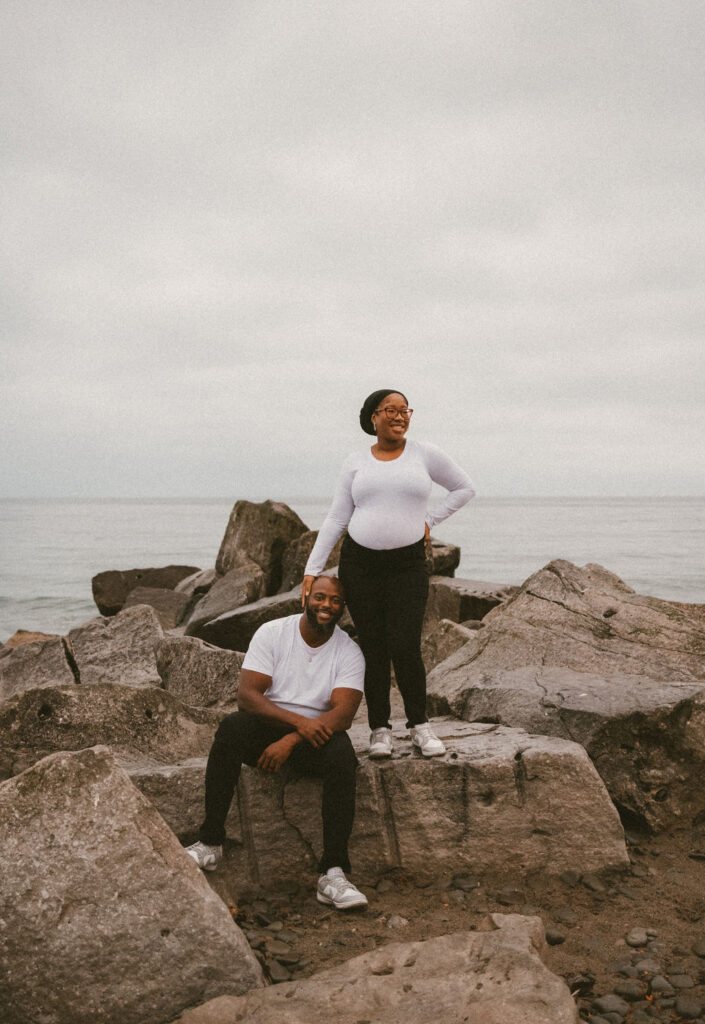 Adventurous maternity photos