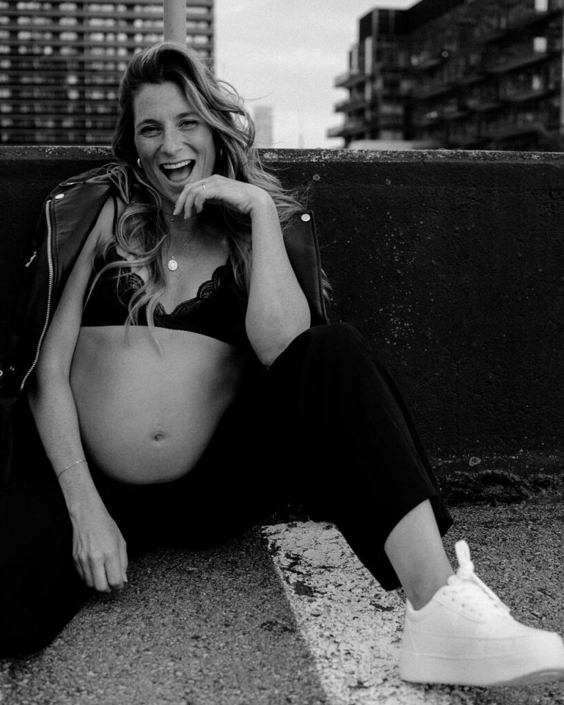 Maternity photos with personality